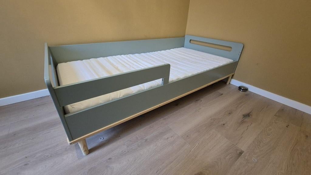 Kinderbed 90 x 190, 85 tot 100 cm, Gebruikt, 180 cm of meer, Ophalen