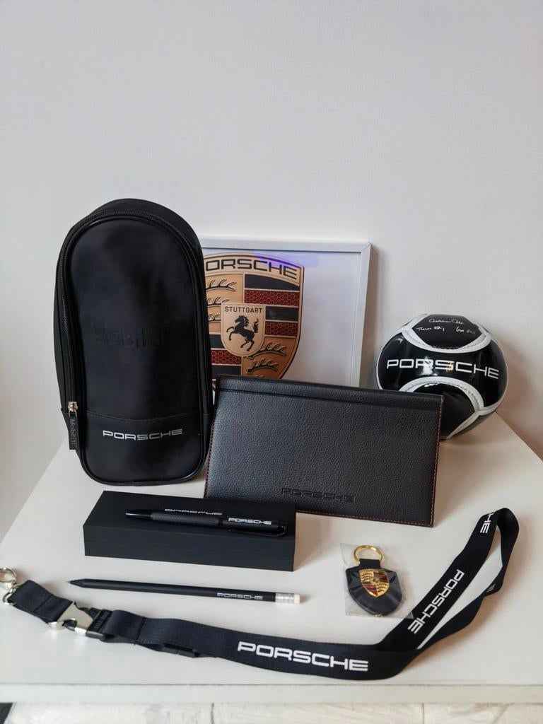 Lot 6 X Porsche accessoires

Porsche Etui voor olie fles in, Ophalen of Verzenden, Nieuw, Balpen, Met doosje