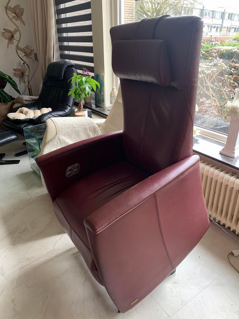 Prominent sta op relax fauteuil bordeaux rood met lendenpomp, Ophalen, Zo goed als nieuw, Minder dan 75 cm, 50 tot 75 cm
