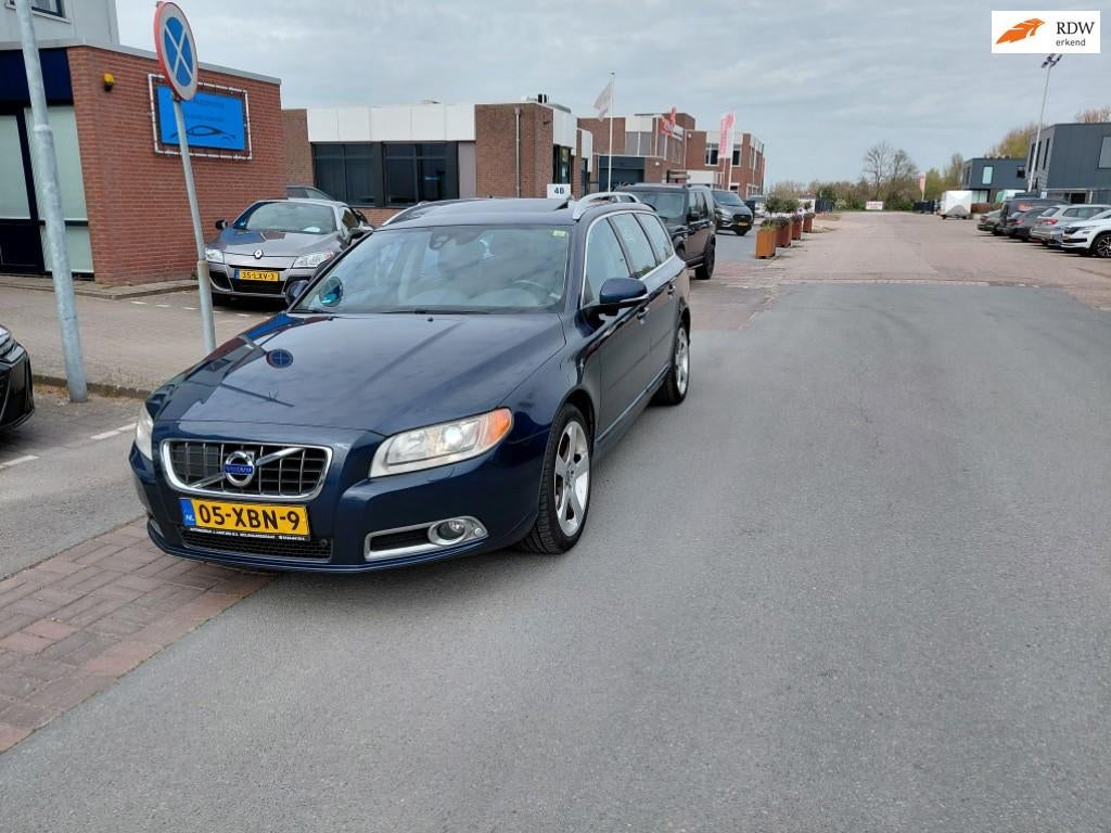 Volvo V70 1.6 T4 Limited Edition Automaat alle opties, Gebruikt, Zwart, 4 cilinders, 1600 kg