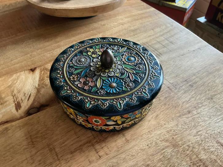 Oude mozaïek bloemenblikje, Verzamelen, Blikken, Zo goed als nieuw, Overige, Ophalen of Verzenden