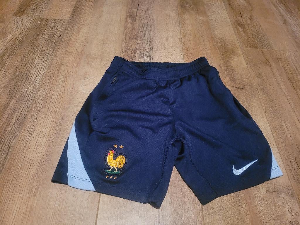 Nike Frankrijk voetbalbroekje donkerblauw maat 137-147, Sport en Fitness, Voetbal, Maat XS of kleiner, Ophalen of Verzenden, Zo goed als nieuw