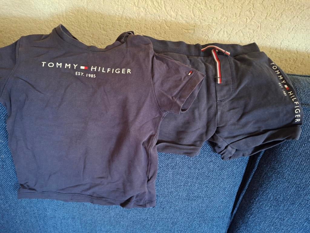 Zomer setje, Tommy Hilfiger, maat 86., Ophalen of Verzenden, Zo goed als nieuw, Tommy Hilfiger, Jongetje