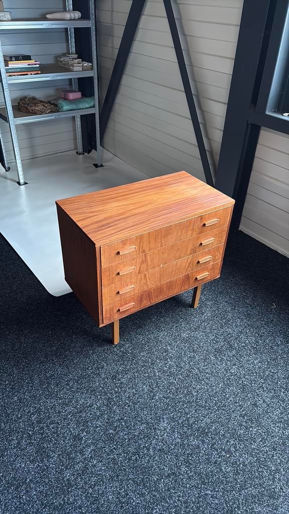 Vintage ladekasje teak, Huis en Inrichting, Kasten | Ladekasten, Ophalen, Teakhout, Zo goed als nieuw, 3 of 4 laden