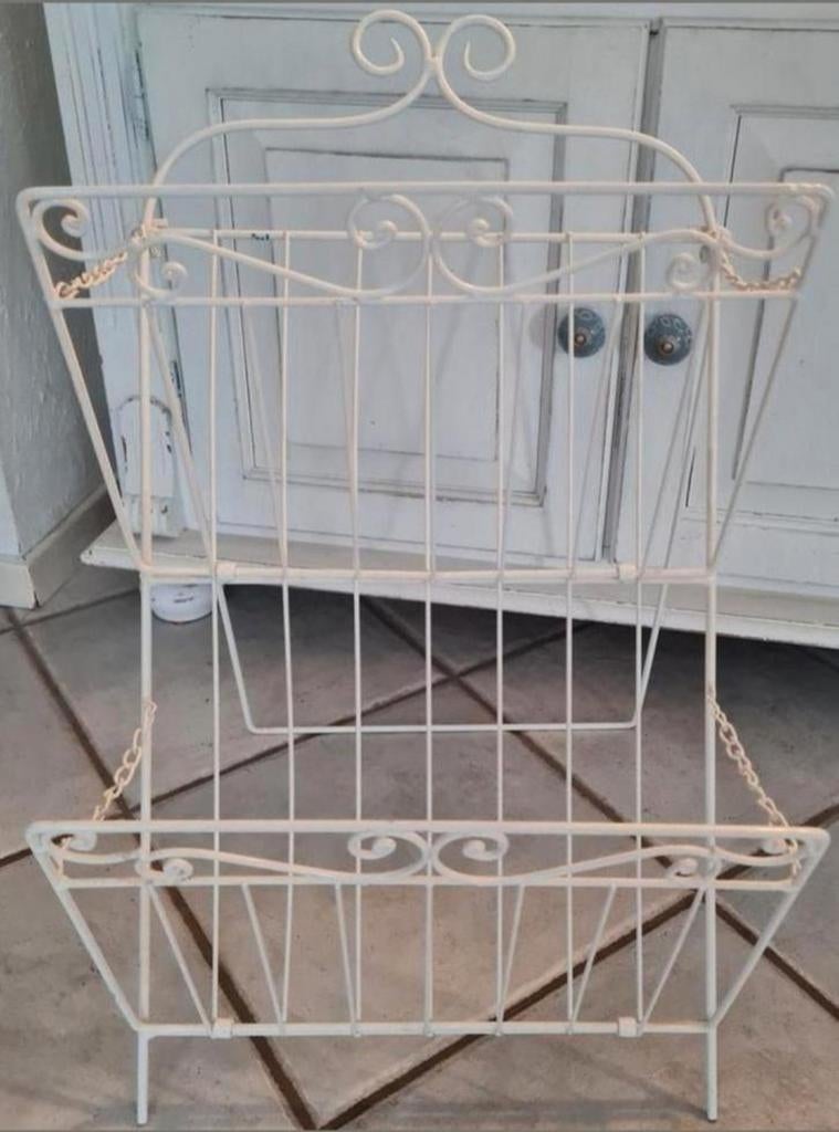 Zo goed als nieuwe lectuurbak, Ophalen, Zo goed als nieuw