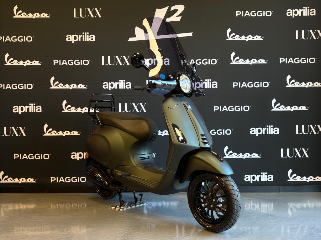 Vespa Primavera | Cobra Green | Snor | 2014 | 8781 km