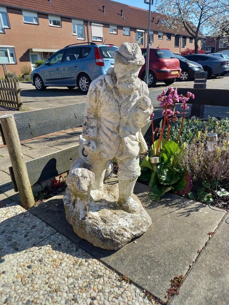 Vintage Tuinbeeld: Man met Hond - Beton, Ophalen of Verzenden, Gebruikt