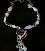 Zilverkleurig kralen ketting met melk witte stenen en hart, Ophalen of Verzenden, Zo goed als nieuw, Wit, Overige materialen