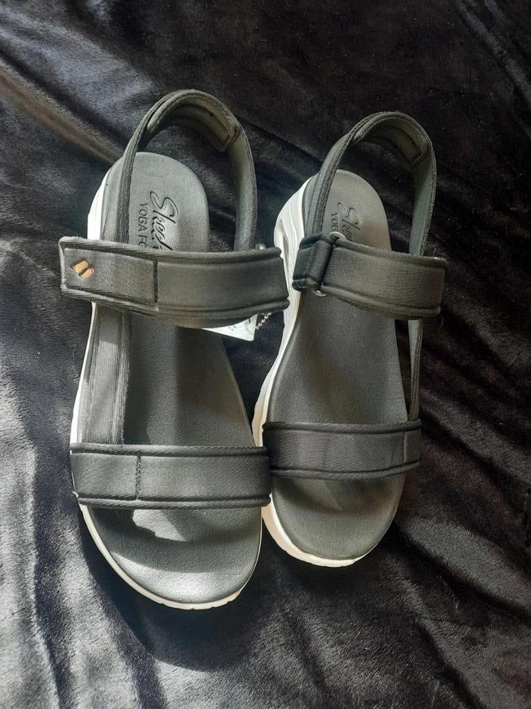 Sandalen Skechers uno, Ophalen of Verzenden, Nieuw, Sandalen of Muiltjes