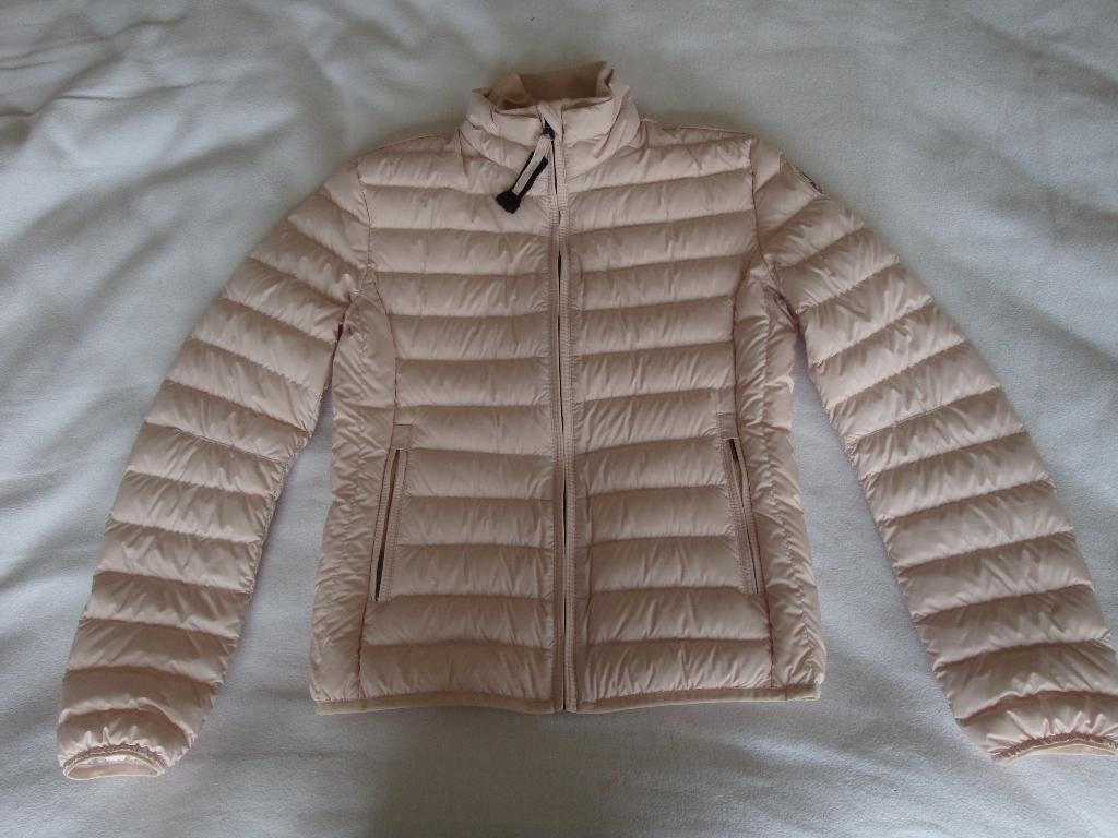 Nieuwe meisjes PARAJUMPERS jas. Maat 10 ( 140 )., Kinderen en Baby's, Kinderkleding | Maat 140, Meisje, Nieuw, Ophalen of Verzenden