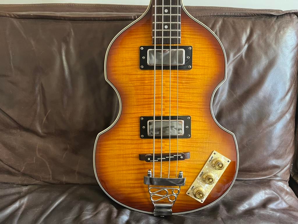 Epiphone Viola Bass basgitaar, vioolbas, Muziek en Instrumenten, Snaarinstrumenten | Gitaren | Bas, Verzenden, Gebruikt, Semi-akoestisch