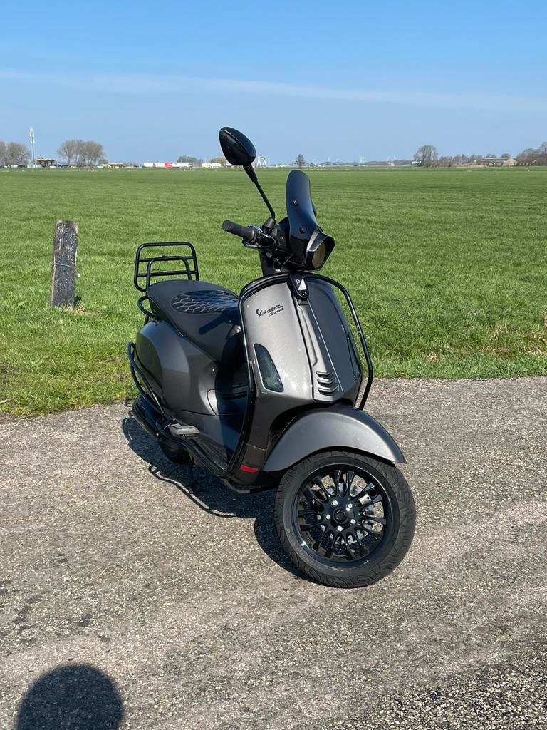 Agaat grijze Vespa sprint 2016, Ophalen of Verzenden, Zo goed als nieuw, Benzine