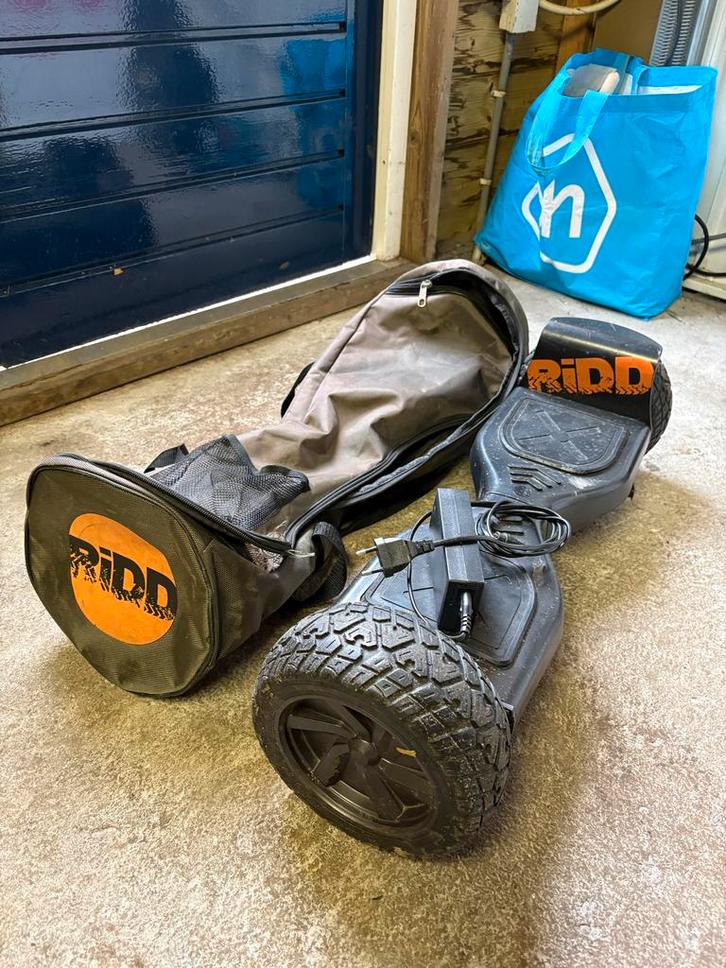 RIDD Hoverboard met lader en hoes (defect voor onderdelen), Fietsen en Brommers, Steps, Gebruikt, Overige typen, Ophalen