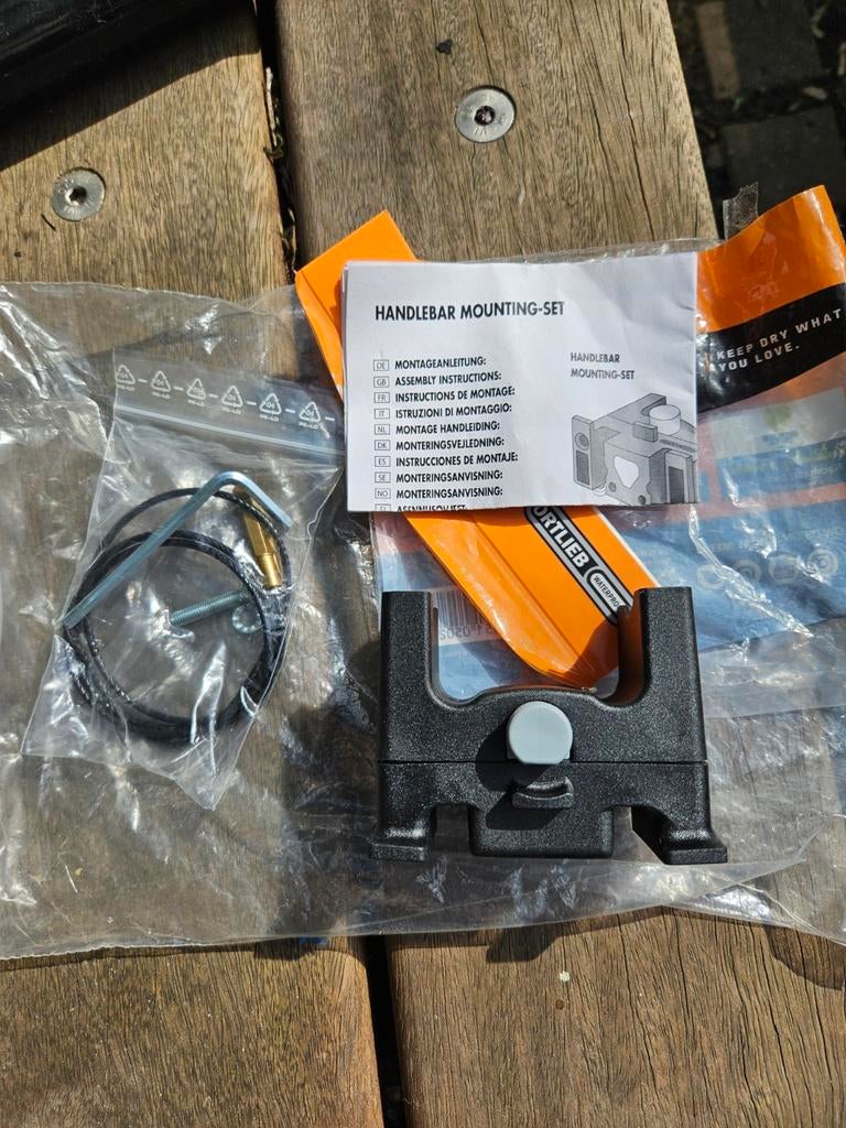 Ortlieb handlebar mounting set NIEUW, Fietsen en Brommers, Fietsaccessoires | Fietstassen, Ophalen, Nieuw