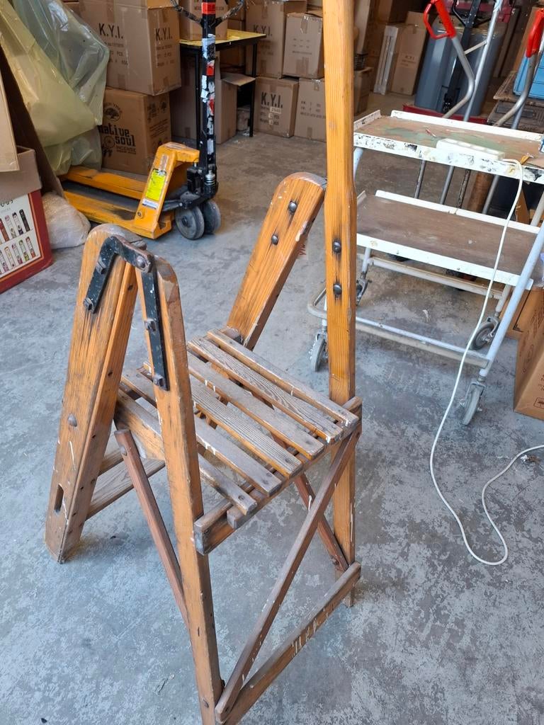 Antieke inklapbare ladder - 78cm hoogste trede, Antiek en Kunst, Ophalen of Verzenden