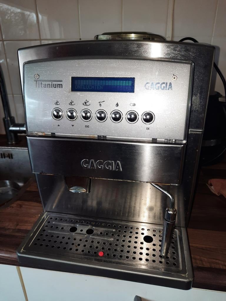 Gaggia Titanium koffiemachine - Ontluchten nodig, Koffiemachine, Niet werkend, Afneembaar waterreservoir, Koffiebonen