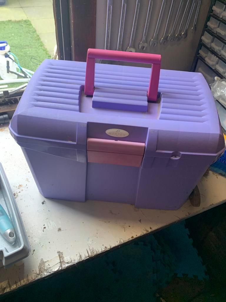 Paarden poetskoffer met inhoud, Dieren en Toebehoren, Paarden en Pony's | Overige Paardenspullen, Ophalen, Gebruikt, Recreatie