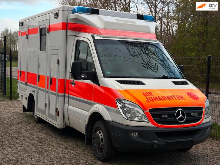 Mercedes-Benz Sprinter 519 3.0 CDI 432 DC Ambulance | MOTOR, Auto's, Bestelauto's, Bedrijf, Te koop, ABS, Airconditioning, Centrale vergrendeling