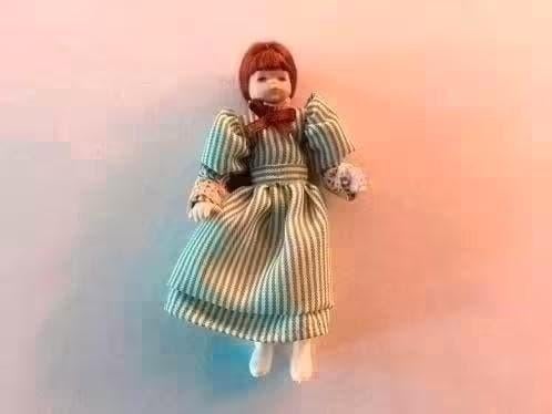 Caco Popje Meisje - Poppenhuis Miniatuur, Ophalen of Verzenden, Gebruikt