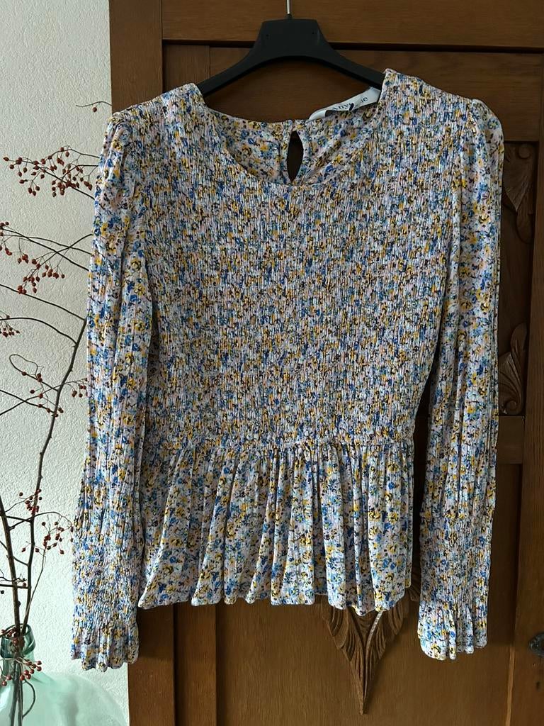 Schattige bloemetjes blouse Anytime 36, Kleding | Dames, Blouses en Tunieken, Ophalen of Verzenden, Zo goed als nieuw, Maat 36 (S)