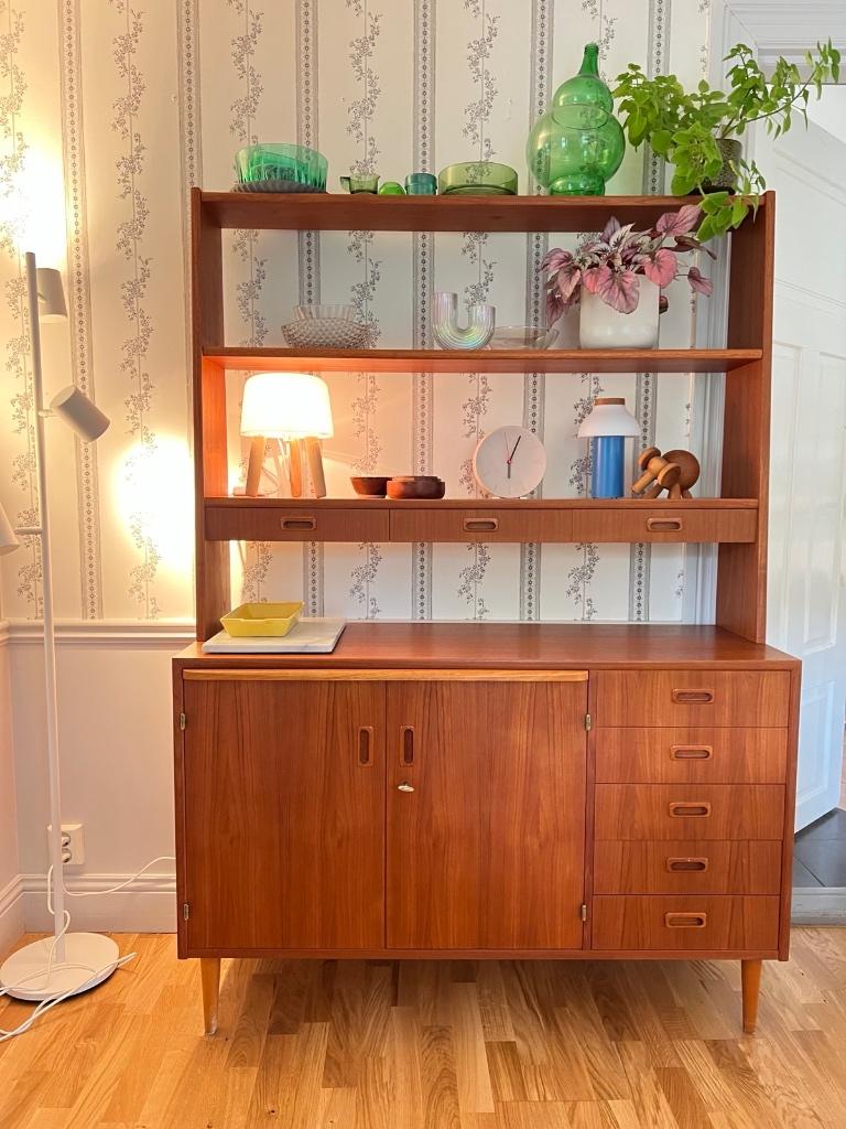 Een Zweedse, teakhouten boeken kast in top vintage staat., Huis en Inrichting, Kasten | Boekenkasten, Ophalen, Gebruikt, 100 tot 150 cm