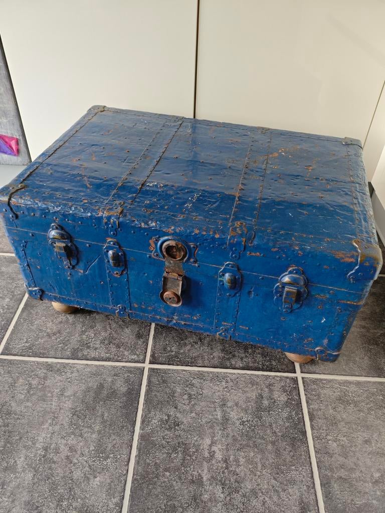 Antieke blauwe scheepskist / dekenkist uit Frankrijk, Gebruikt, 50 tot 75 cm, 50 tot 75 cm, Ophalen