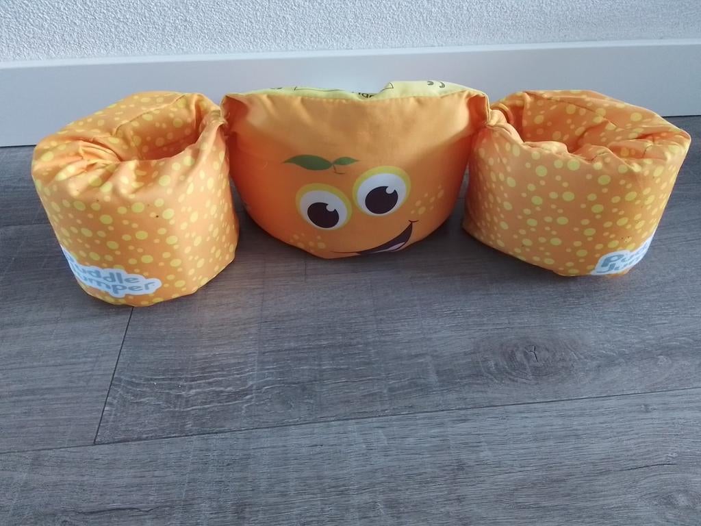 Puddle jumper 15/30 kg
Zitten een paar zwarte vekjes in, Ophalen of Verzenden, One size, Jongetje of Meisje, Zwem-accessoire