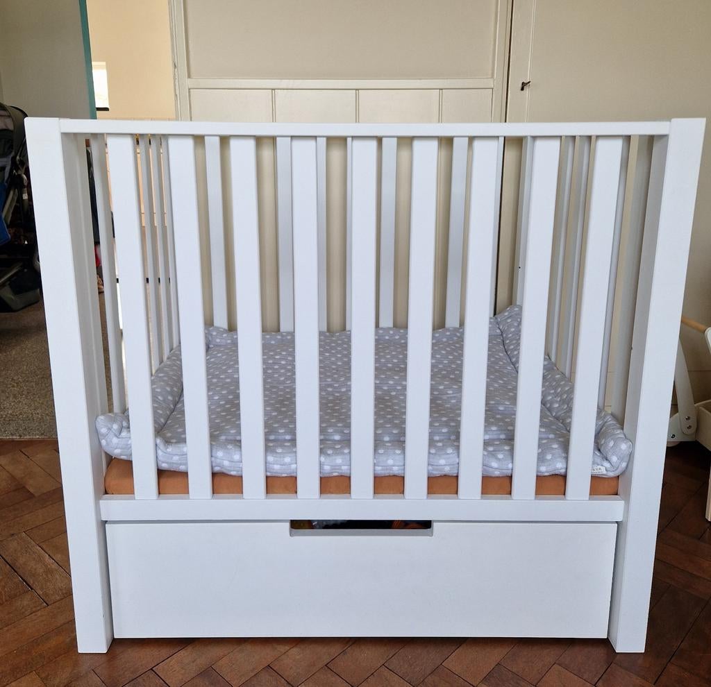 Witte box met lade, Kinderen en Baby's, Boxen, Gebruikt, Rechthoekig, In hoogte verstelbaar, Boxkleed, Lade, Ophalen