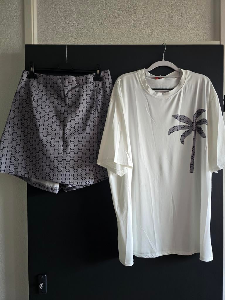 2 delige set grijs wit 40 42 44, Ophalen of Verzenden, Nieuw, Maat 42/44 (L), Grijs