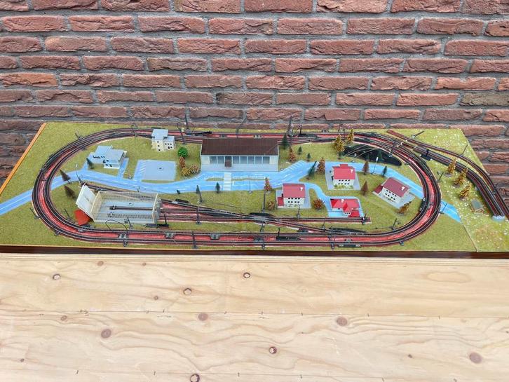 ** Märklin Z-SPOORBAAN 140 x 50 cm **, Hobby en Vrije tijd, Modeltreinen | Overige schalen, Rails, Wisselstroom, Märklin, Ophalen