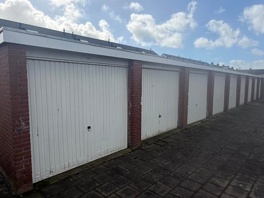 Garagebox (en) te koop in Verhuurde Garageboxen. Dokkum