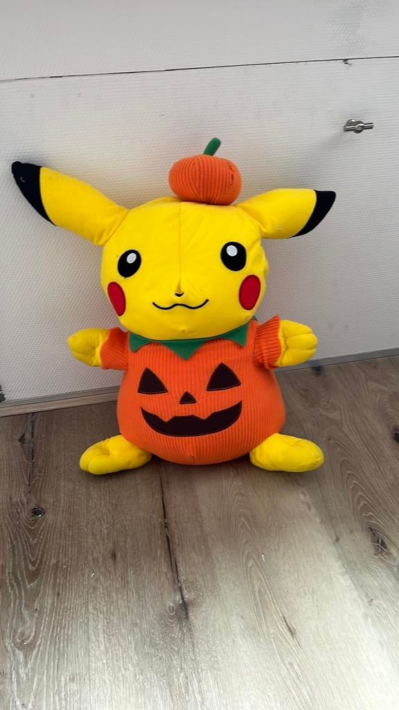 Pickachu  knuffel 55 cm, Ophalen of Verzenden, Zo goed als nieuw, Overige typen