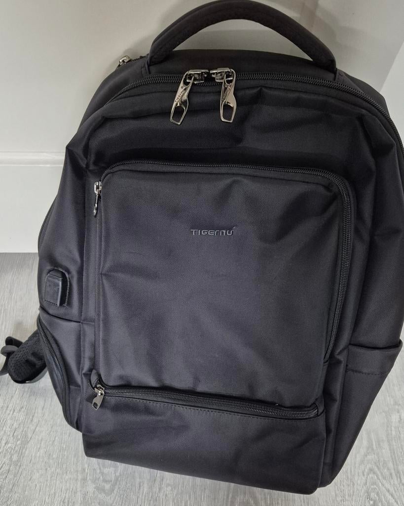 Rugtas zwarte groot met laptop vak, Computers en Software, Laptoptassen, Ophalen, 17 inch of meer, Zo goed als nieuw, Rugzak