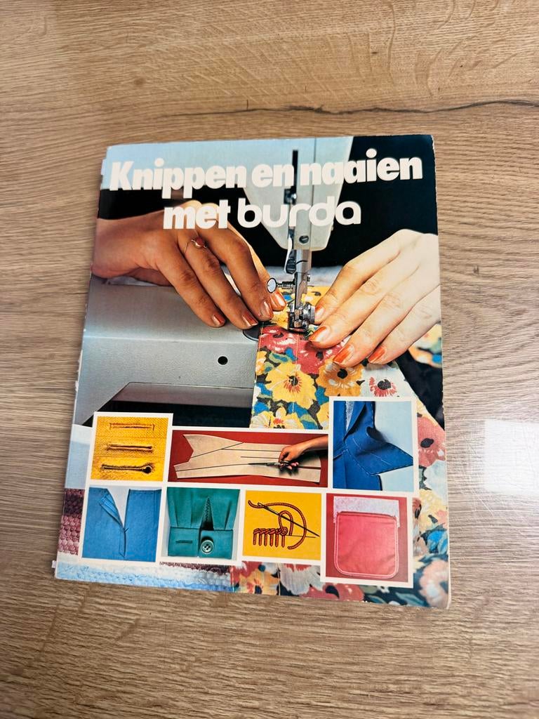 Knippen en Naaien met Burda - Handboek voor Naailiefhebbers, Ophalen of Verzenden, Gebruikt, Overige typen