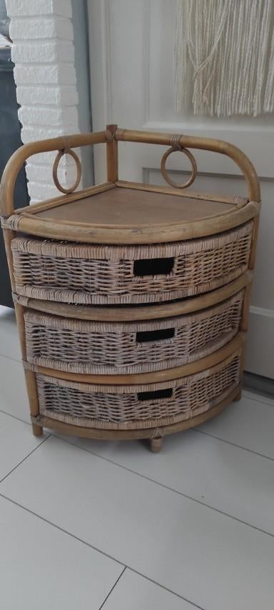 Vintage rotan ladekastje hoekkast 3 lades, Huis en Inrichting, Kasten | Ladekasten, Gebruikt, 3 of 4 laden, Minder dan 100 cm