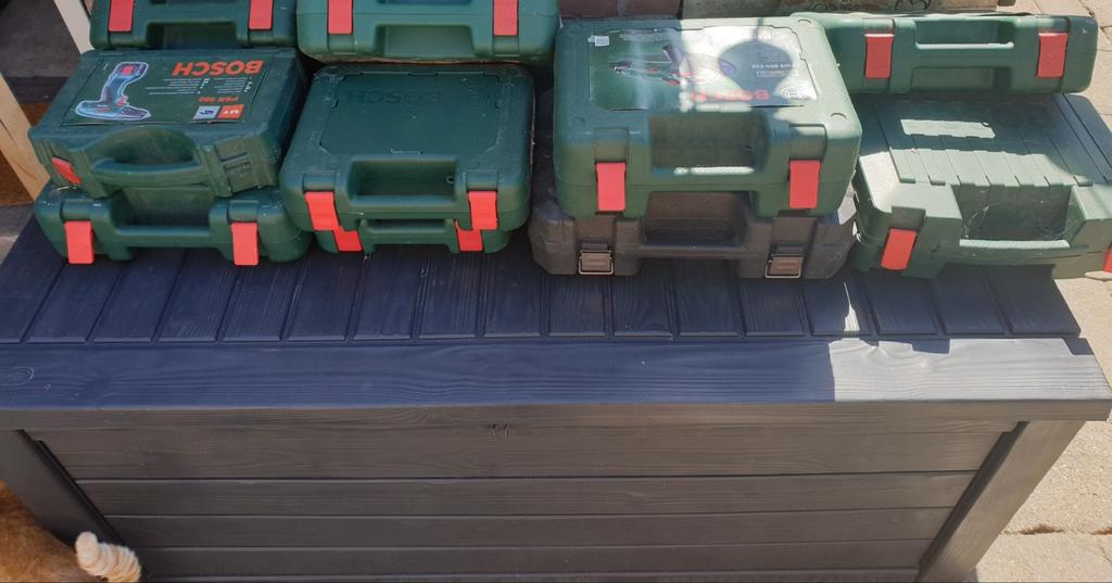GRATIS. 10x Bosch en Kraftwork.gereedschapskoffers, Ophalen