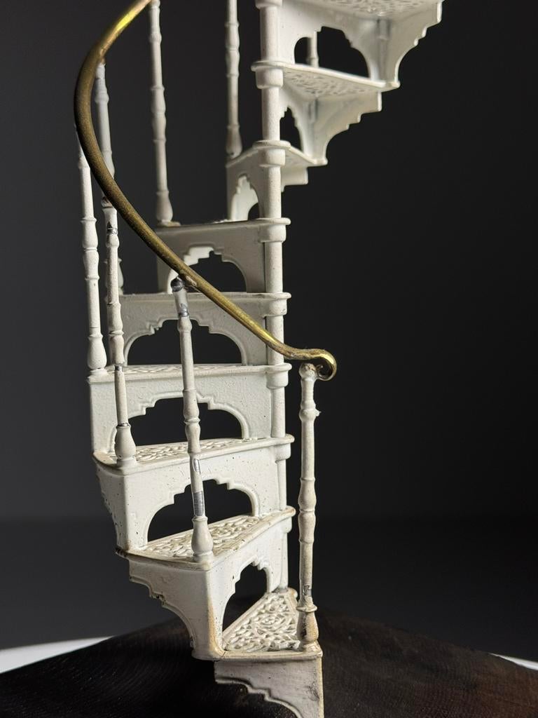 Spiraal model trap wit metaal klassiek, Ophalen