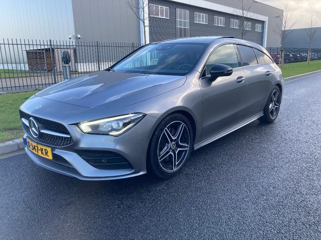 Mercedes-Benz CLA 200 163pk 2021 Grijs AMG pakket, Auto's, Mercedes-Benz, CLA, 730 kg, 4 cilinders, 163 pk