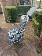 Vintage fauteuil zebramotief, Ophalen, Louis XIV, 75 tot 100 cm, Zo goed als nieuw