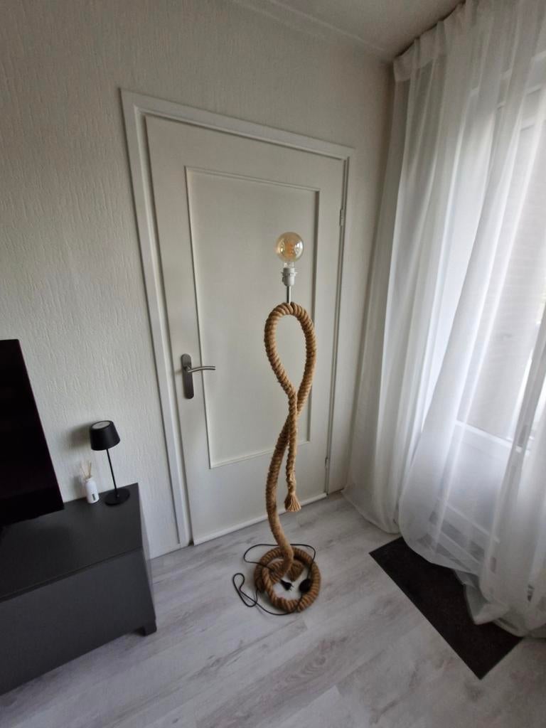 Unieke touw vloerlamp - Handgemaakt design, Ophalen, Zo goed als nieuw, Riviera Maison