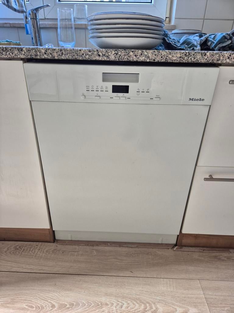 Miele vaatwasser onderbouw, Witgoed en Apparatuur, Vaatwasmachines, Ophalen, Inbouw, Minder dan 85 cm