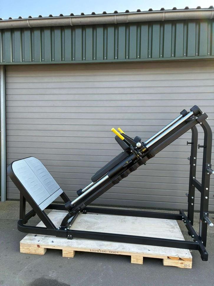 Technogym Pure Hack Squat, Sport en Fitness, Fitnessapparatuur, Gebruikt, Krachtstation, Ophalen of Verzenden