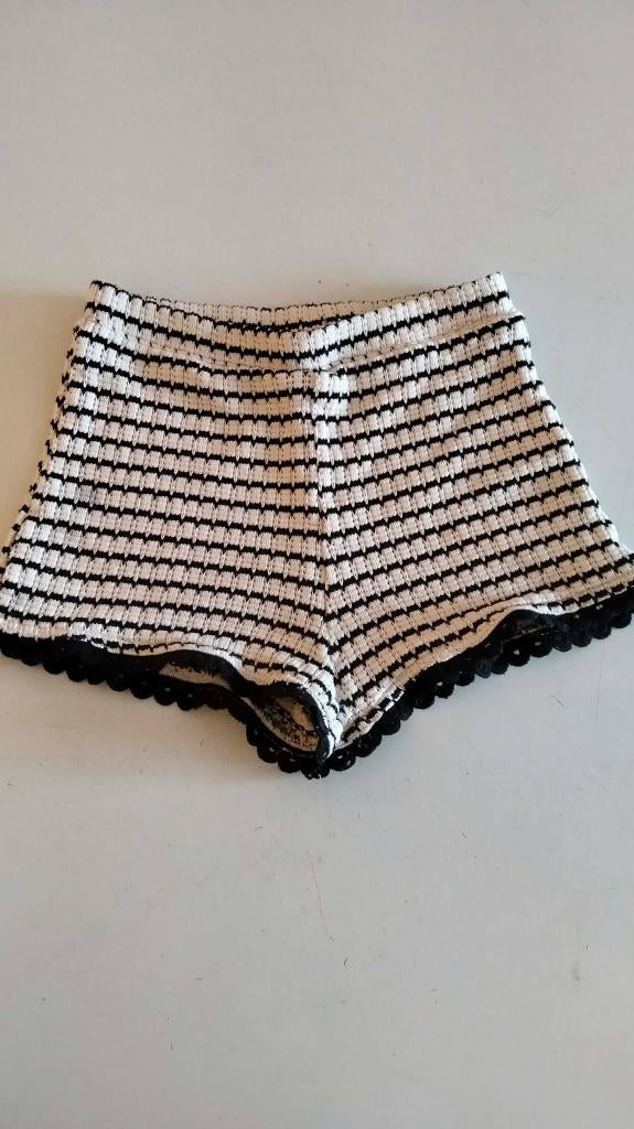 korte short meisje H & M maat 134, Kinderen en Baby's, Kinderkleding | Maat 134, Broek, Meisje, H&M, Ophalen of Verzenden