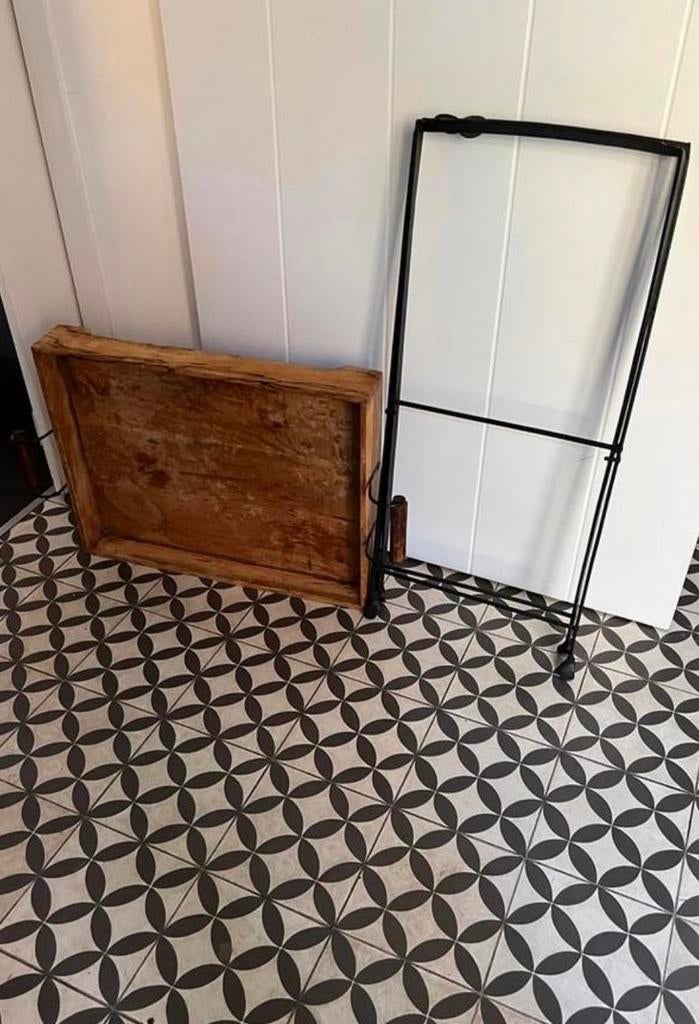 Houten dienblad met inklapbaar onderstel- butlertray, Ophalen, Gebruikt, Rechthoekig, Hout