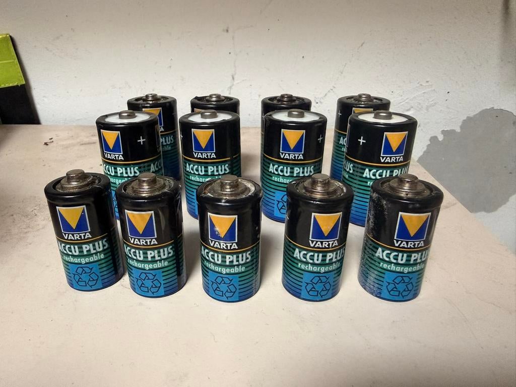 VARTA & PHILIPS NICD OPLAADBARE BATTERIJEN, Ophalen, Oplaadbaar