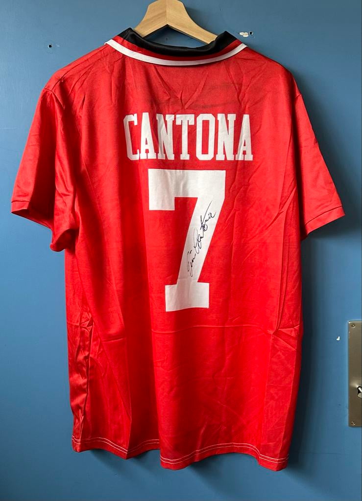 Retro Manchester United shirt jaren '90 - Cantona opdruk, Verzamelen, Sportartikelen en Voetbal, Verzenden, Gebruikt