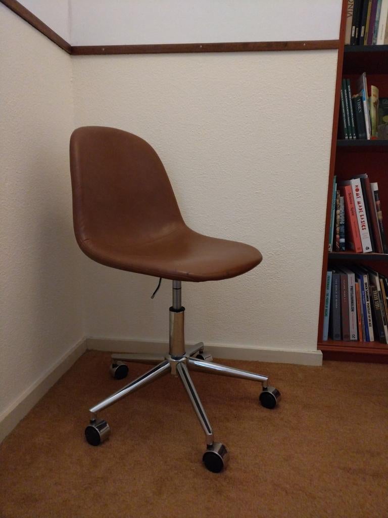 Bruine bureaustoel met wieltjes, Ophalen, Gebruikt, Bruin