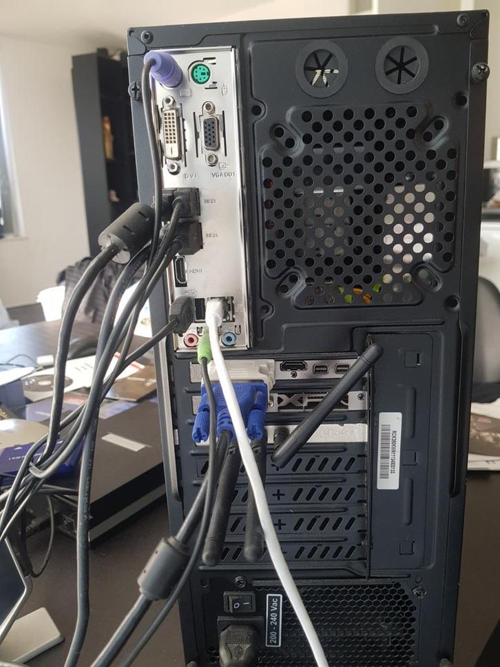 pc nieuwstaan, Computers en Software, Servers, Zo goed als nieuw, Onbekend, Ophalen of Verzenden