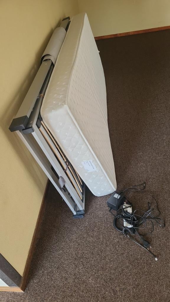 Elektrische lattenbodem met matras, Ophalen of Verzenden, Gebruikt