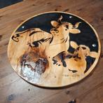 Koe met kalfje - Hout en plaatstaal - Borrelplank / Wandbord, Huis en Inrichting, Ophalen of Verzenden, Nieuw